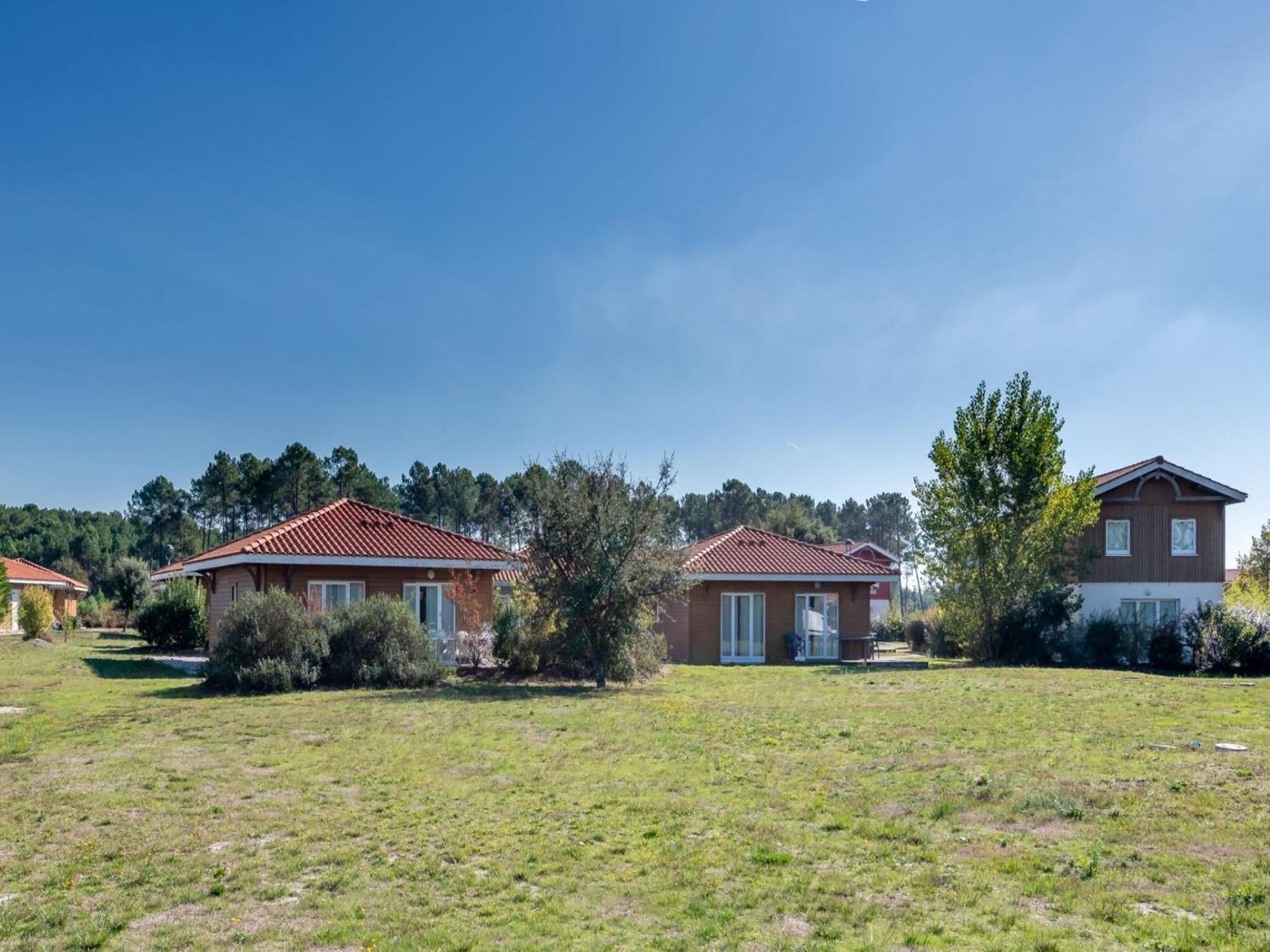 Nice Holiday Near Lake In Les Landes Holiday home